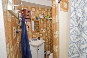 34 E School St, West Springfield, MA 01089 - Photo 16