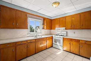 93 Mulberry St, Fall River, MA 02721 - Photo 20