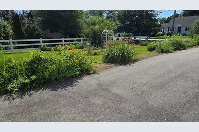 21 Arbutus Road, Worcester, MA 01606 - Photo 6