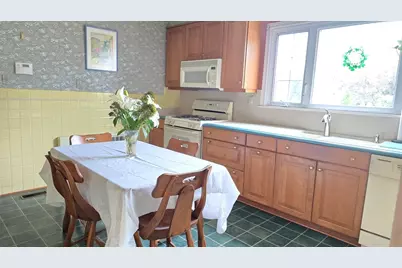 21 Arbutus Road, Worcester, MA 01606 - Photo 14