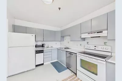 3920 Mystic Valley Pkwy #118, Medford, MA 02155 - Photo 4