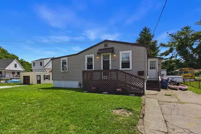 21 Golf St, Fairhaven, MA 02719 - Photo 1