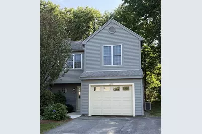 401 Ridgefield Cir #401D, Clinton, MA 01510 - Photo 1