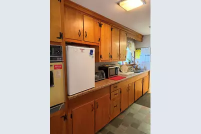 510 Thacher St, Attleboro, MA 02703 - Photo 10