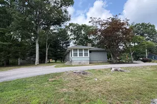 510 Thacher St, Attleboro, MA 02703 - Photo 6