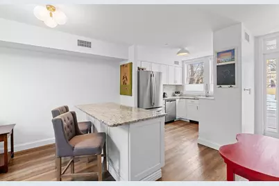 129 Merrimac #9, Newburyport, MA 01950 - Photo 2