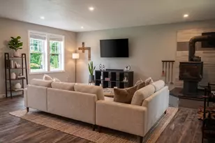 295 Oak St, Halifax, MA 02338 - Photo 6