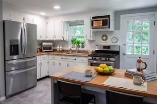295 Oak St, Halifax, MA 02338 - Photo 2