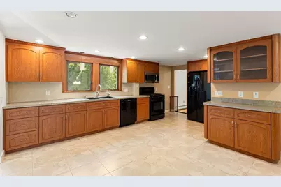 67 Maple St, Wenham, MA 01984 - Photo 12