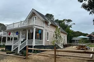 9 Brunswick, Oak Bluffs, MA 02557 - Photo 2