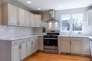 270 Cross St, Winchester, MA 01890 - Photo 4