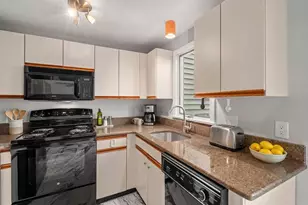 85 Victoria Heights, Boston, MA 02136 - Photo 4