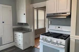 18 Hanover Cir, Lynn, MA 01902 - Photo 4