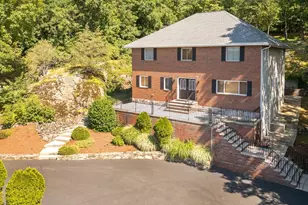 12 Parkway Dr, Saugus, MA 01906 - Photo 1