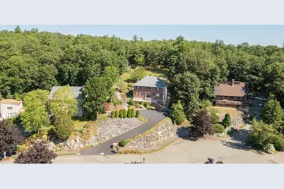 12 Parkway Dr, Saugus, MA 01906 - Photo 16