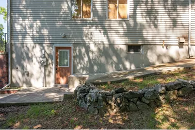 12 Parkway Dr, Saugus, MA 01906 - Photo 6