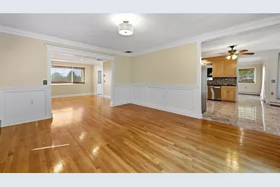 12 Parkway Dr, Saugus, MA 01906 - Photo 20