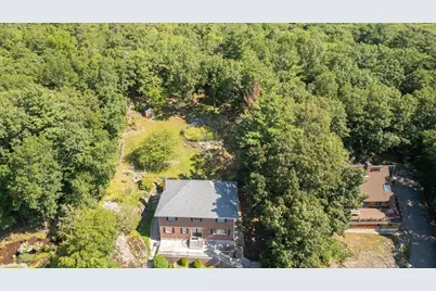 12 Parkway Dr, Saugus, MA 01906 - Photo 8