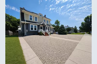 147 Belvidere St, Springfield, MA 01108 - Photo 1