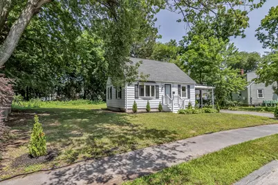 16 Beaconsfield Street, Lawrence, MA 01843 - Photo 1