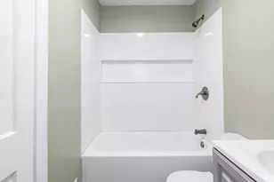 16 Beaconsfield St, Lawrence, MA 01843 - Photo 22