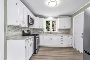 16 Beaconsfield St, Lawrence, MA 01843 - Photo 14