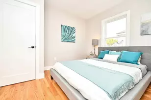 5 Irving St, Medford, MA 02155 - Photo 10