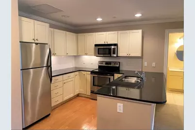 8 Crowninshield St #212, Peabody, MA 01960 - Photo 2