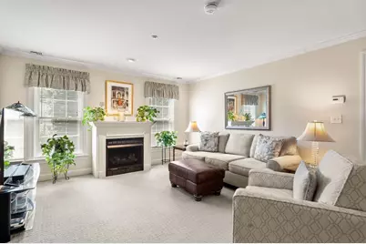 8 Crowninshield St #212, Peabody, MA 01960 - Photo 2