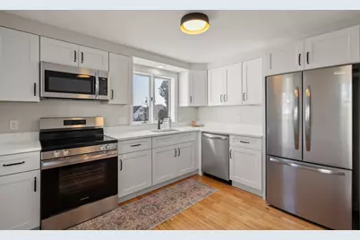 32 Danis St, Fall River, MA 02720 - Photo 12