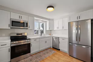 32 Danis St, Fall River, MA 02720 - Photo 12