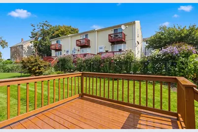 32 Danis St, Fall River, MA 02720 - Photo 8