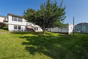 32 Danis St, Fall River, MA 02720 - Photo 6
