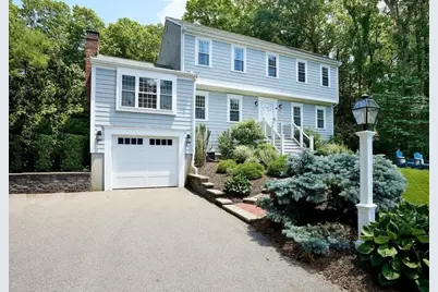137 Peterson Path, Marshfield, MA 02050 - Photo 2