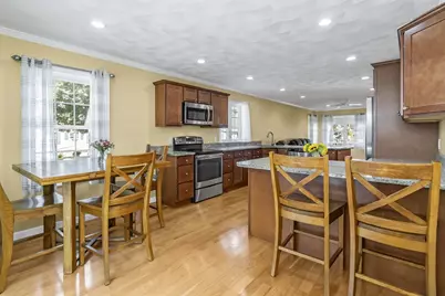 15 Hourihan St, Peabody, MA 01960 - Photo 10
