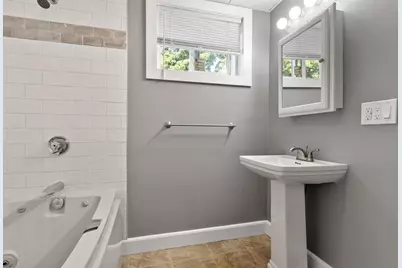 155 Pond St, Leominster, MA 01453 - Photo 20