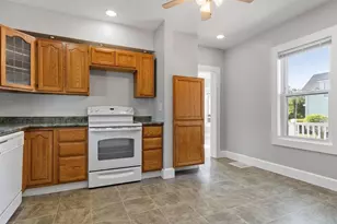 155 Pond St, Leominster, MA 01453 - Photo 14