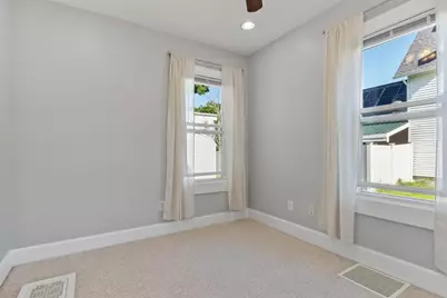 155 Pond St, Leominster, MA 01453 - Photo 14
