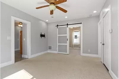 155 Pond St, Leominster, MA 01453 - Photo 10