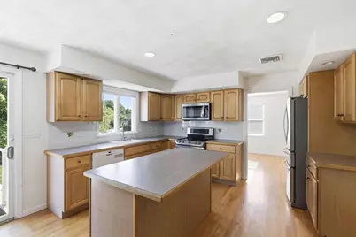 68 Burlington Street, Woburn, MA 01801 - Photo 8