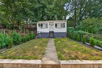 31 Wordsworth St, Boston, MA 02128 - Photo 30