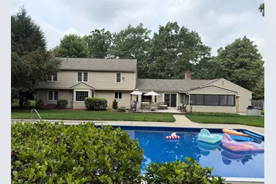 29 W Colonial Rd, Wilbraham, MA 01095 - Photo 2