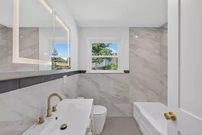 8 Everett St, Wakefield, MA 01880 - Photo 10
