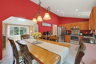 29 Tide Meadows Dr, Berkley, MA 02779 - Photo 8