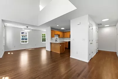 19 Russell Pl #19, Arlington, MA 02474 - Photo 4
