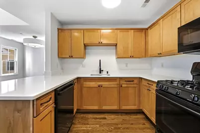 19 Russell Pl #19, Arlington, MA 02474 - Photo 8