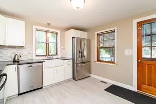 46 Conlyn Ave, Franklin, MA 02038 - Photo 6