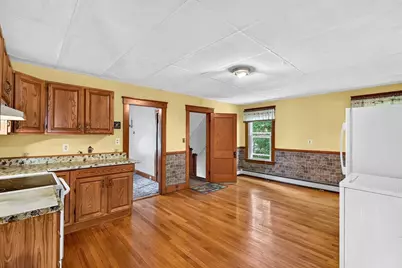 52 Bancroft St, Gardner, MA 01440 - Photo 4