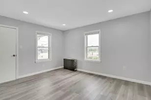 101 Bowen Ave, Medford, MA 02155 - Photo 6