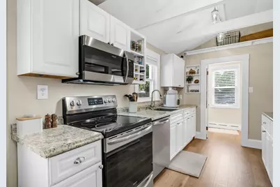75 Norwood Ave, Leominster, MA 01453 - Photo 12